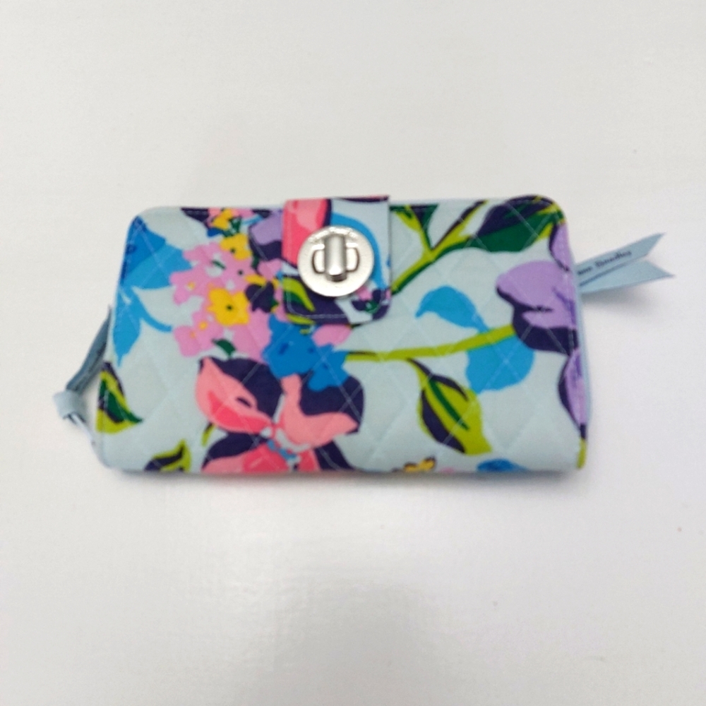NWOT Turnlock Wallet Marian Floral